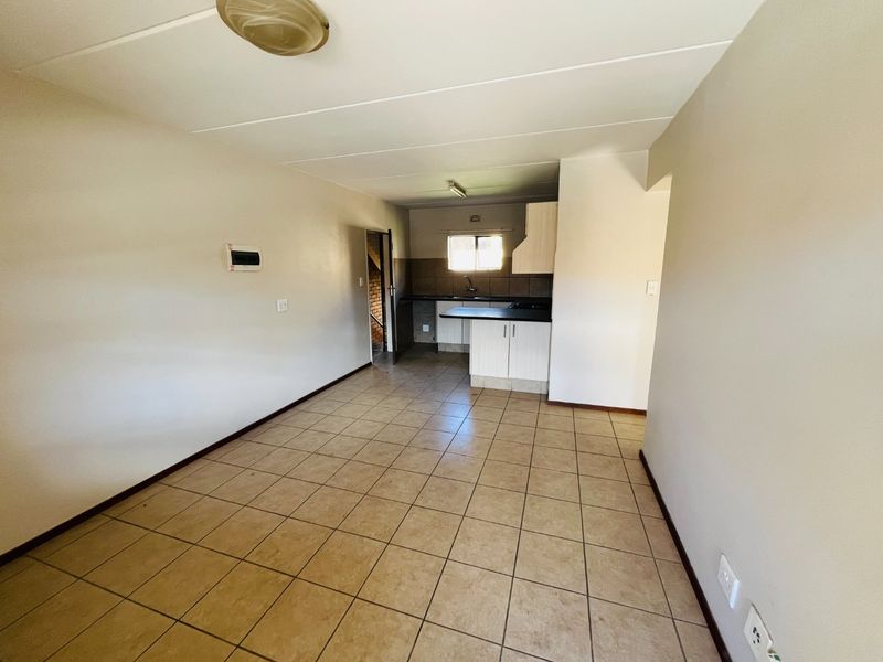 Two bedroom And 1  bathroom apartment  for rent in Midrand Call  us Now!! - Photo 2