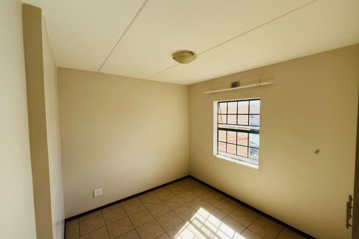 Two bedroom And 1  bathroom apartment  for rent in Midrand Call  us Now!! - Photo 4