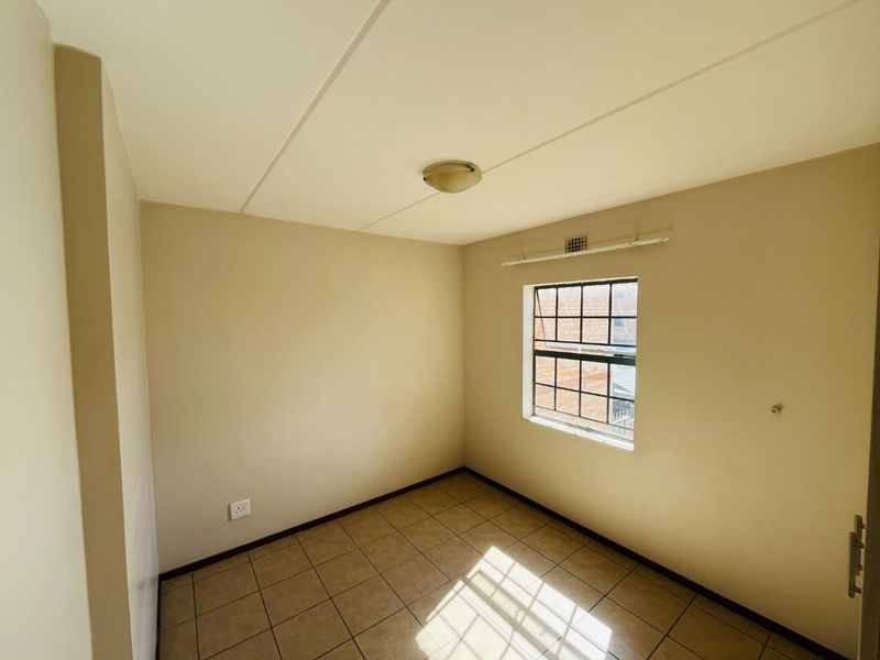 Two bedroom And 1  bathroom apartment  for rent in Midrand Call  us Now!! - Photo 4