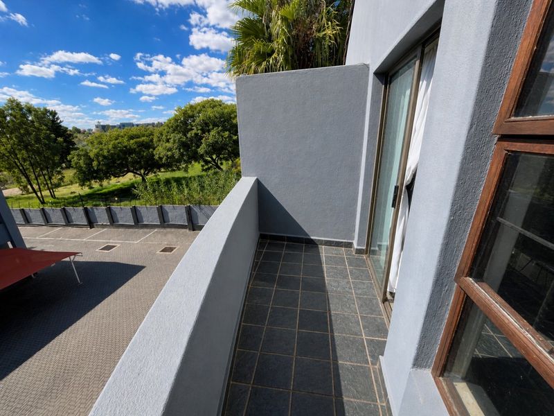 Two bedroom And 1 bathroom apartment  for rent in Midrand Call  us Now!! - Photo 9