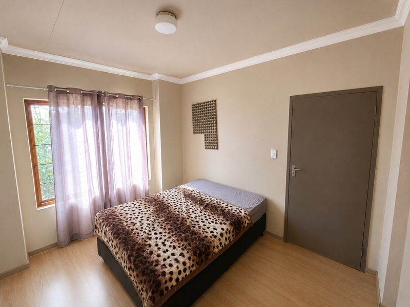 Two bedroom And 1 bathroom apartment  for rent in Midrand Call  us Now!! - Photo 5