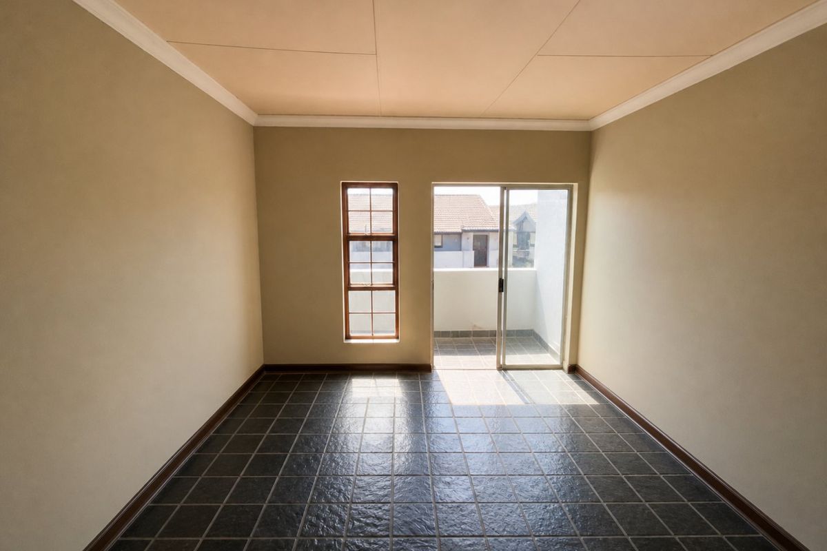 Two bedroom And 1 bathroom apartment  for rent in Midrand Call  us Now!! - Photo 4