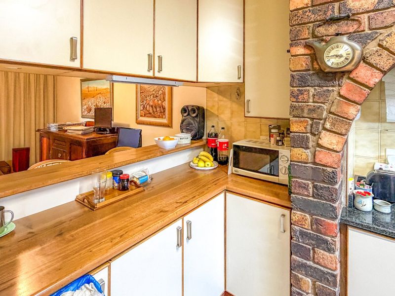 Beautiful 2 Bedroom Home with Private Garden in Prime Gonubie Complex - Exclusive Mandate - Photo 9