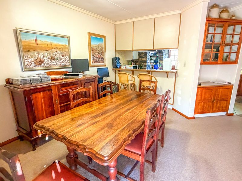 Beautiful 2 Bedroom Home with Private Garden in Prime Gonubie Complex - Exclusive Mandate - Photo 6