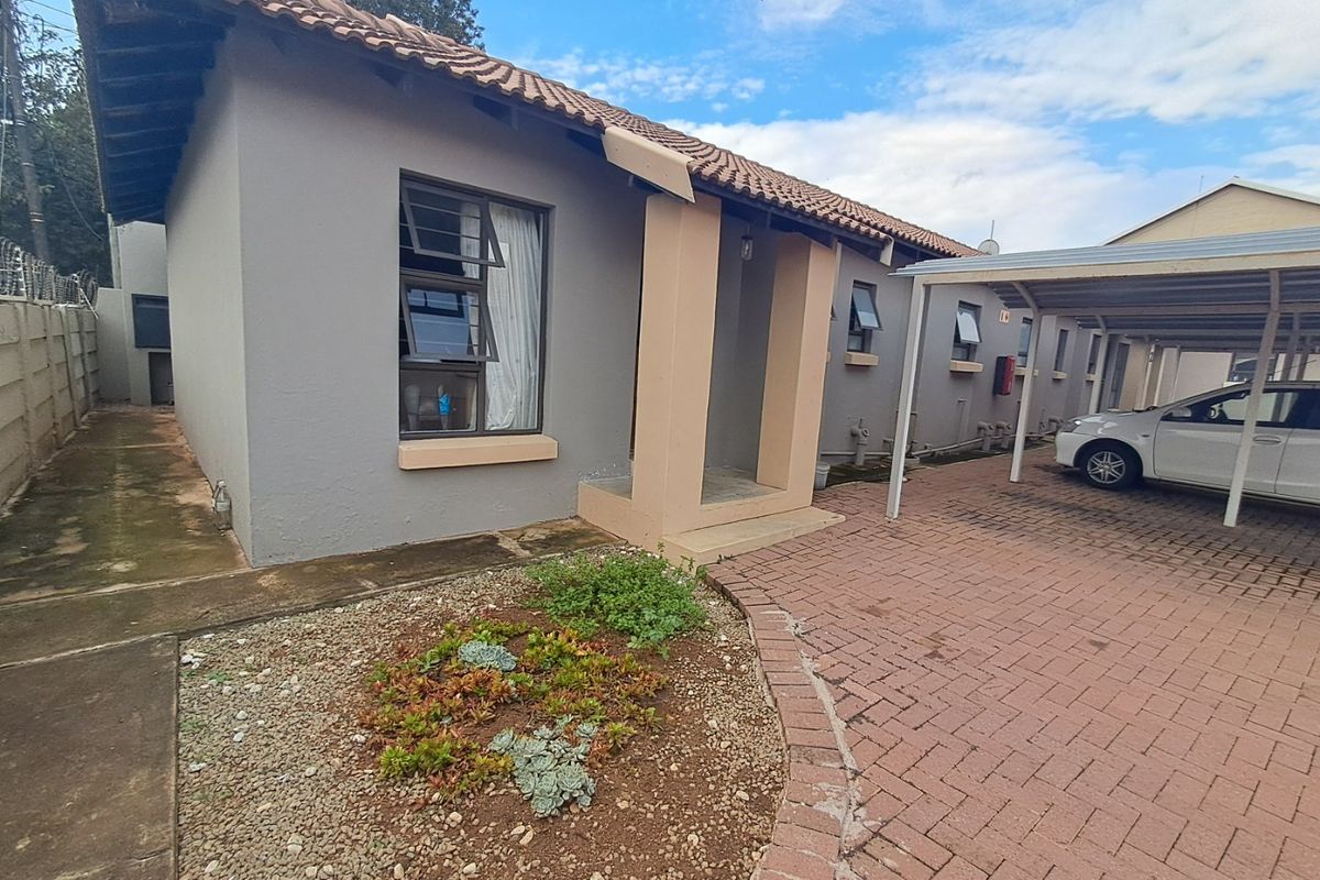 2 Bedroom apartment for sale in Flamwood - Photo 5