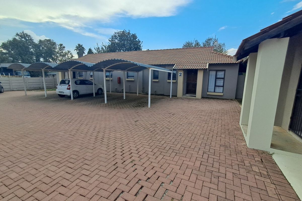 2 Bedroom apartment for sale in Flamwood - Photo 4