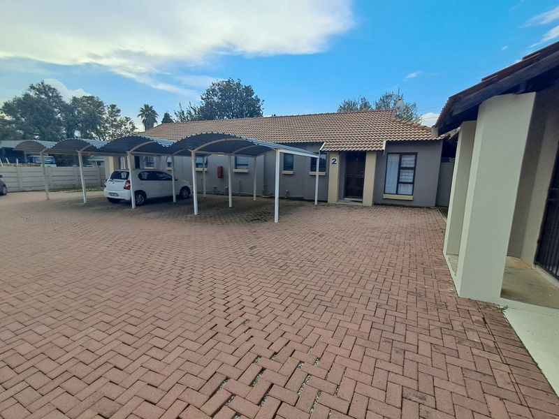 2 Bedroom apartment for sale in Flamwood - Photo 4