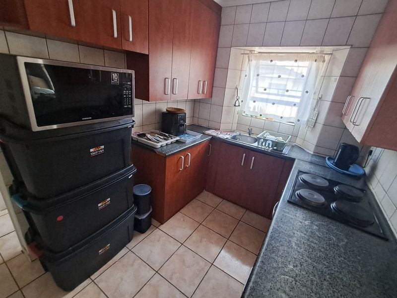 2 Bedroom apartment for sale in Flamwood - Photo 10