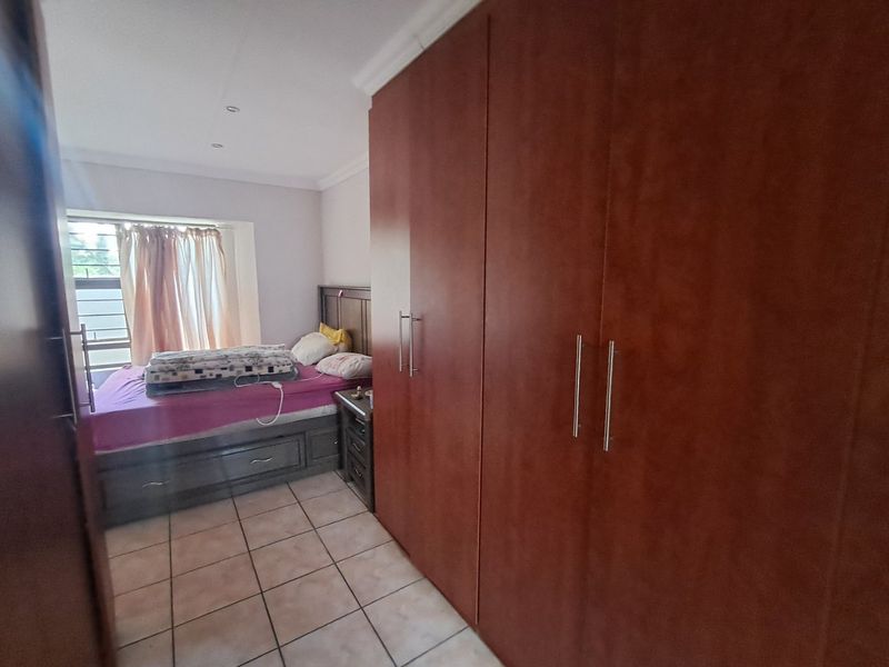 2 Bedroom apartment for sale in Flamwood - Photo 9