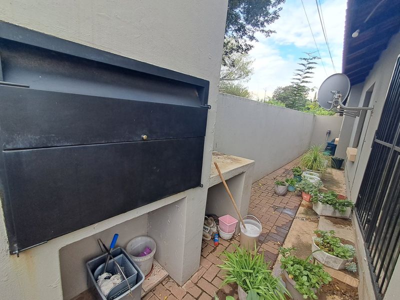 2 Bedroom apartment for sale in Flamwood - Photo 6