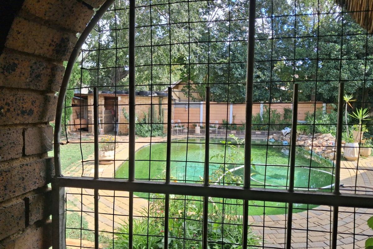 Loving home in Ellaton - Photo 2