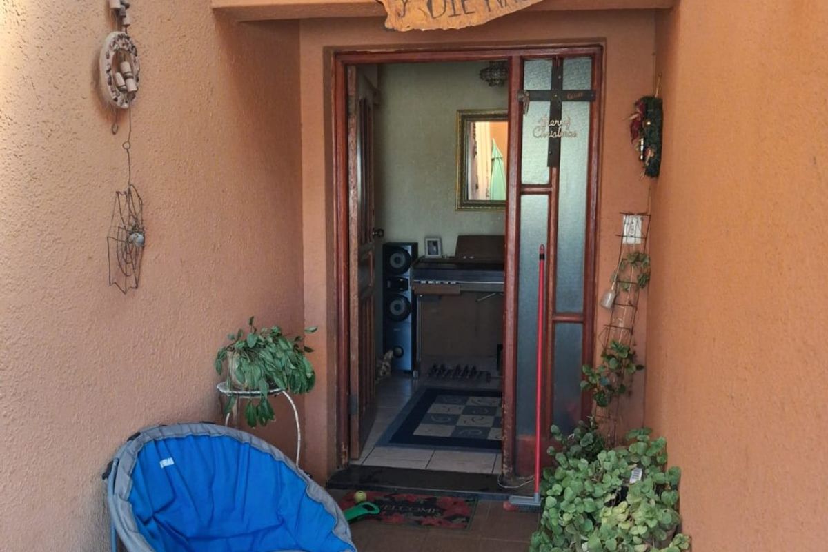 Loving home in Ellaton - Photo 3