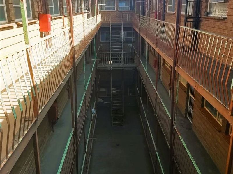 LOCK-UP-AND-GO CITY GEM - Photo 5