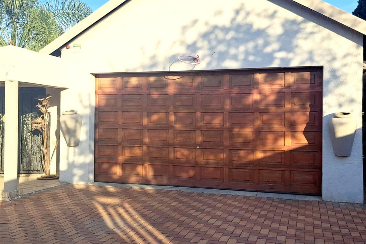 Versatile Income-Generating Property with Endless Potential – A Must-See Investment! - Photo 4