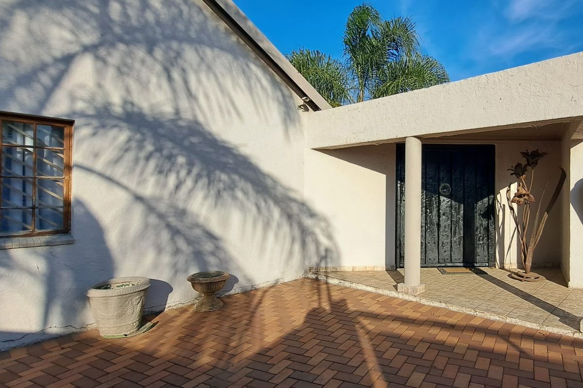 Versatile Income-Generating Property with Endless Potential – A Must-See Investment! - Photo 5