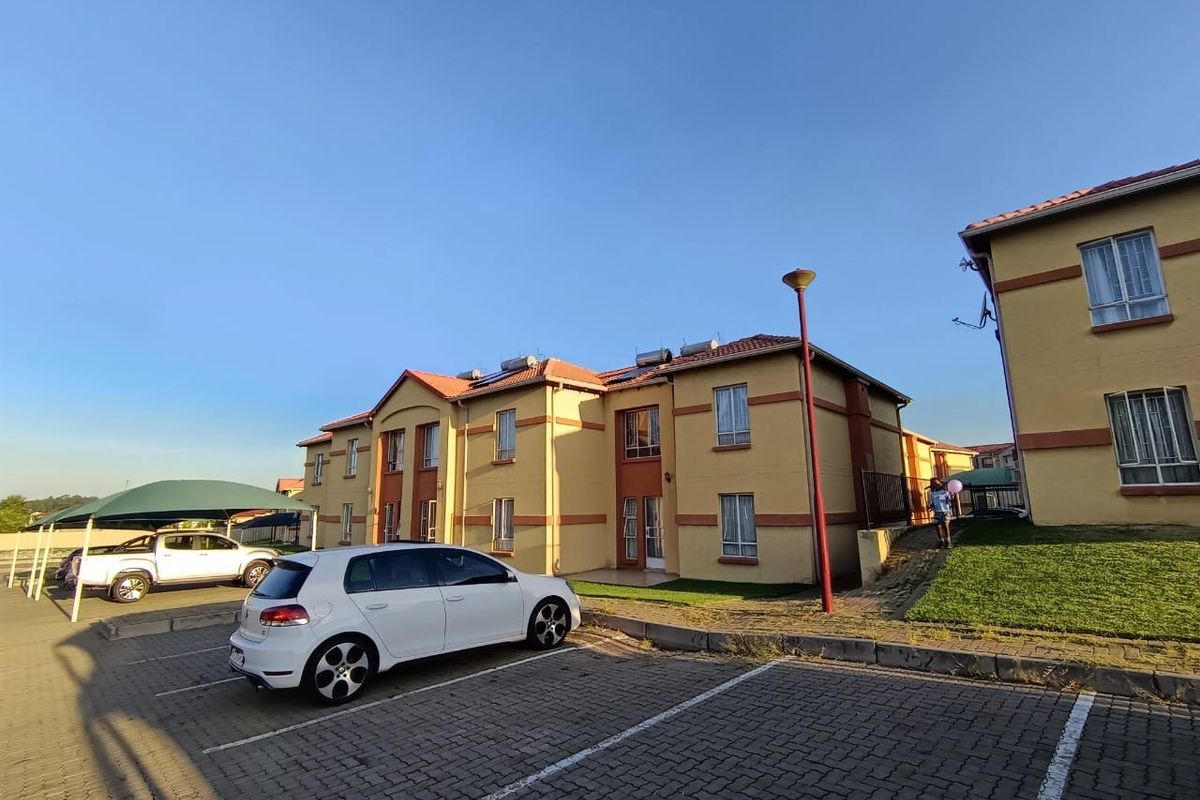 2 Bedroom Townhouse For Sale in Ormonde View Estate - Photo 4