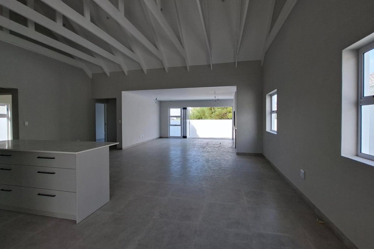 3 Bedroom House for Sale in Shelley Point - St Helena Bay - Photo 4