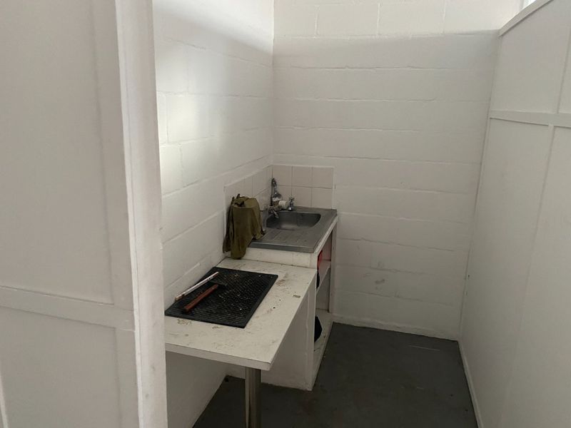 437m2 Industrial Space available to Lease  - Photo 5