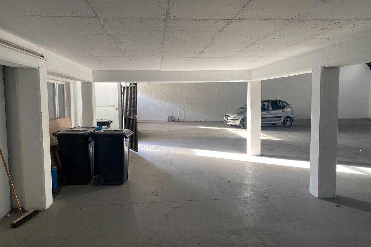 437m2 Industrial Space available to Lease  - Photo 3