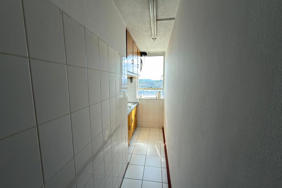 Prestigious 125m2 Office with Boardroom, Balcony & Reception in Mbombela CBD - Photo 5