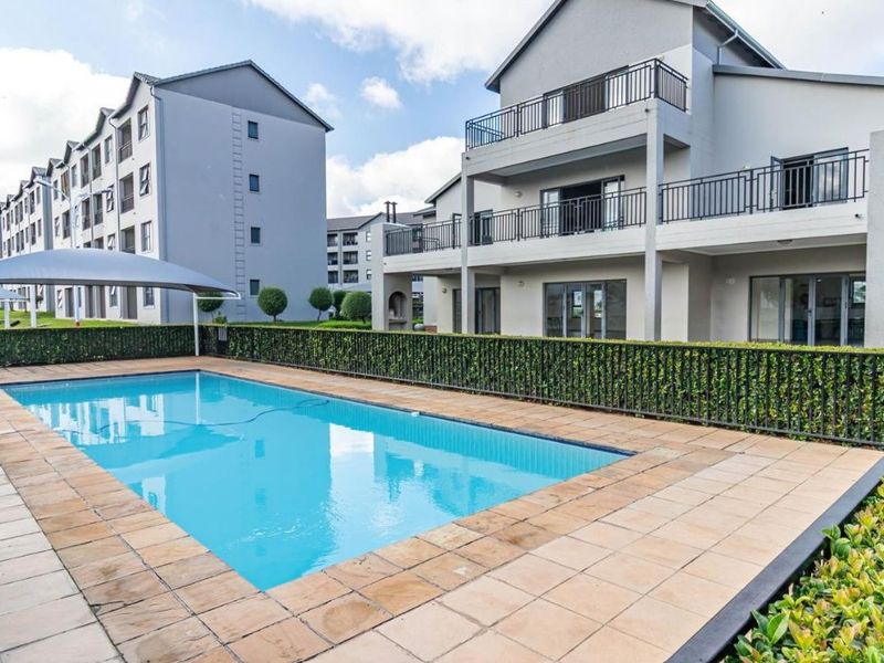 Stunning 2 Bedroom, 2 bathrooms Apartment To Rent in The West End, Carlswald, Midrand - Photo 2