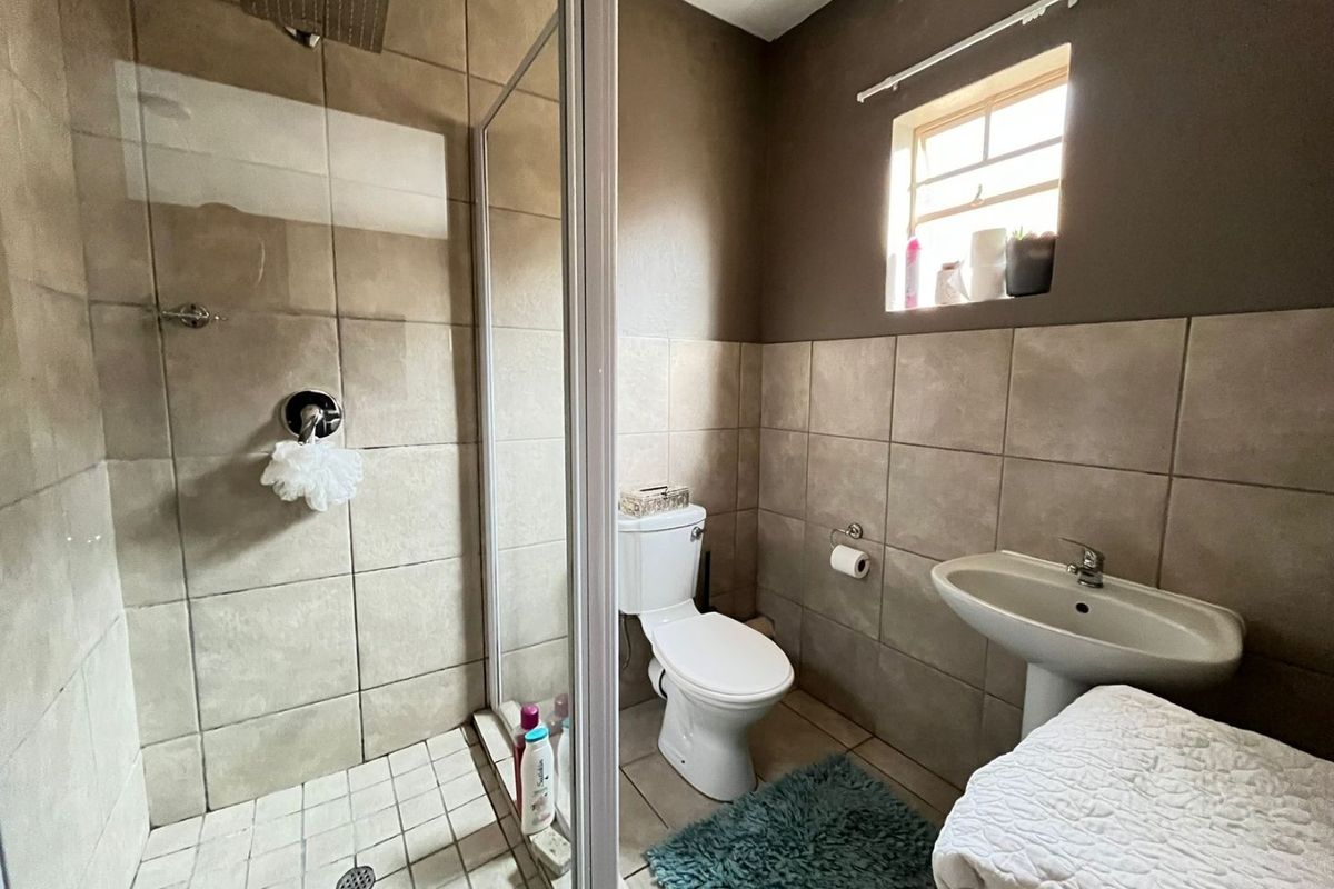 3 Bedroom 2 Bathroom To Rent Rooihuiskraal - Photo 4