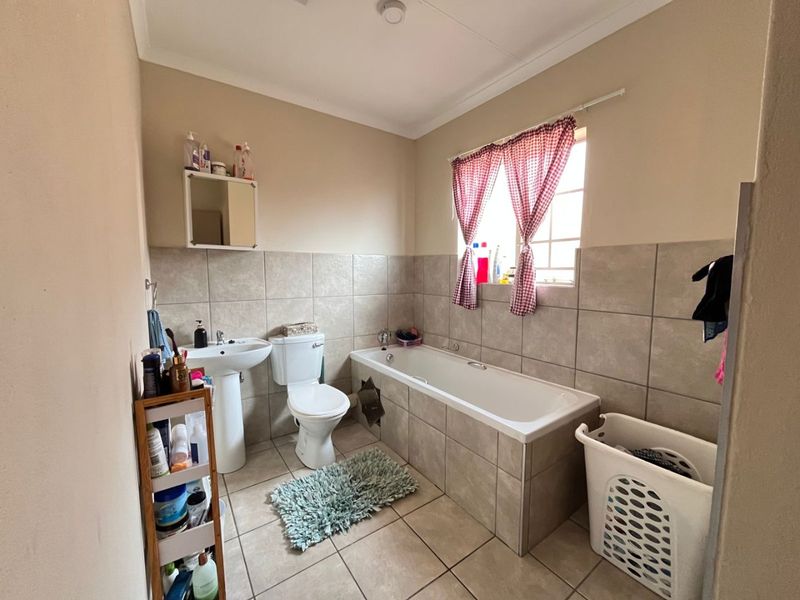 3 Bedroom 2 Bathroom To Rent Rooihuiskraal - Photo 6