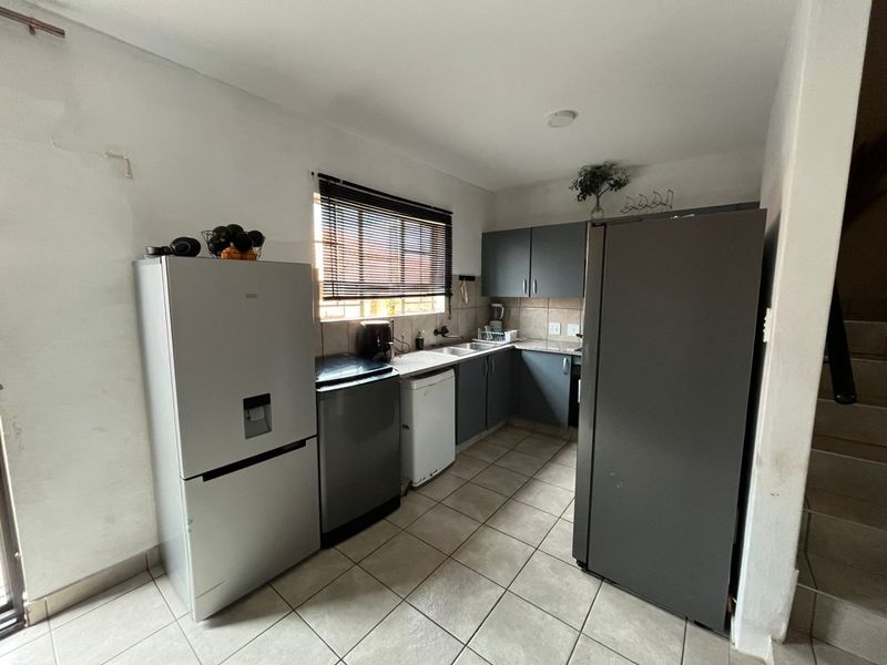 3 Bedroom 2 Bathroom To Rent Rooihuiskraal - Photo 3