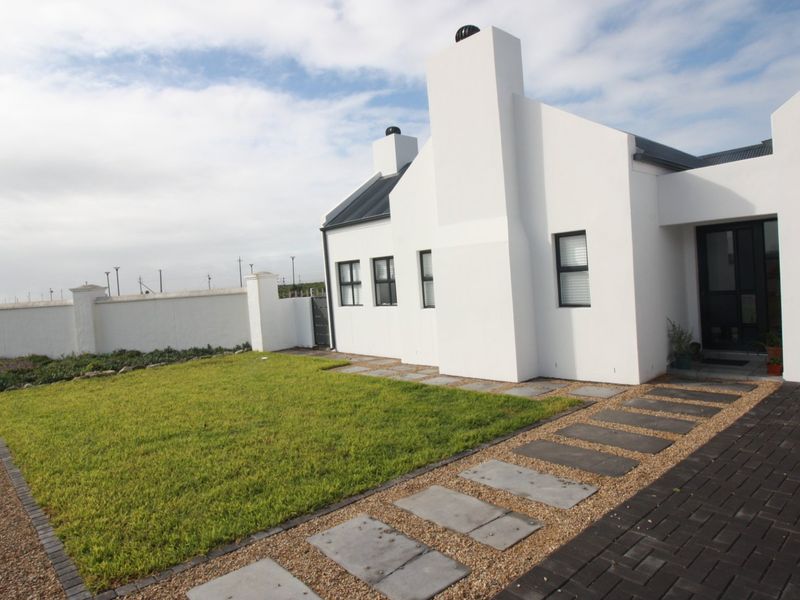 Three Bedroom Home in Secure Private Estate - Photo 10