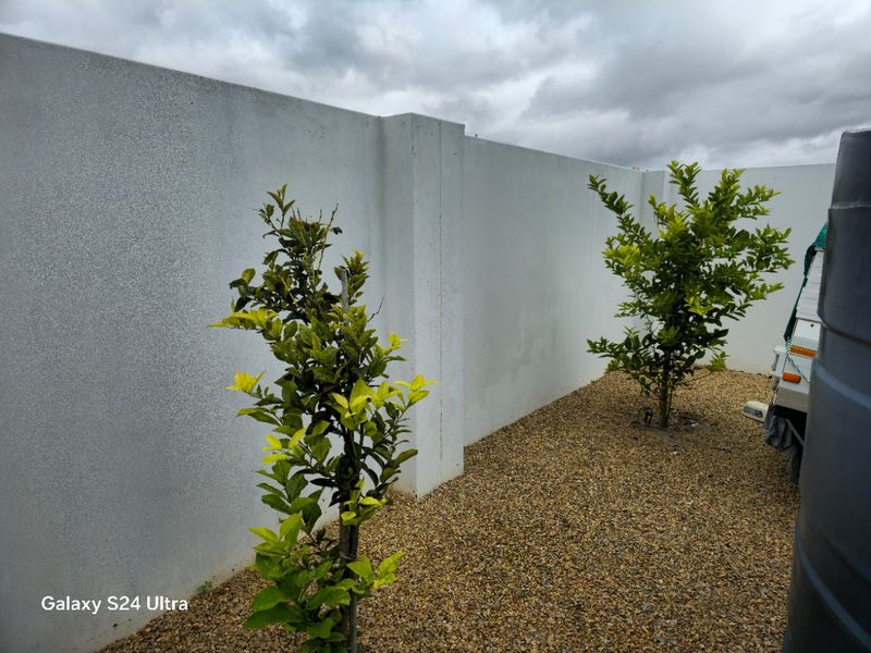 Three Bedroom Home in Secure Private Estate - Photo 8