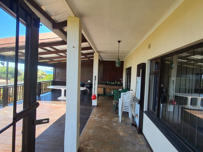Coastal Investment Opportunity with Dual Living and Panoramic Sea Views - Photo 9
