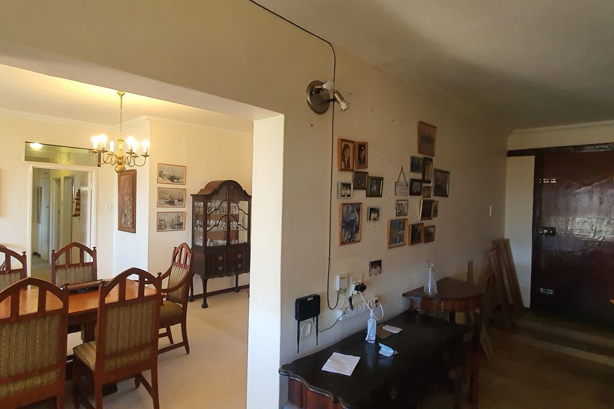 Coastal Investment Opportunity with Dual Living and Panoramic Sea Views - Photo 3