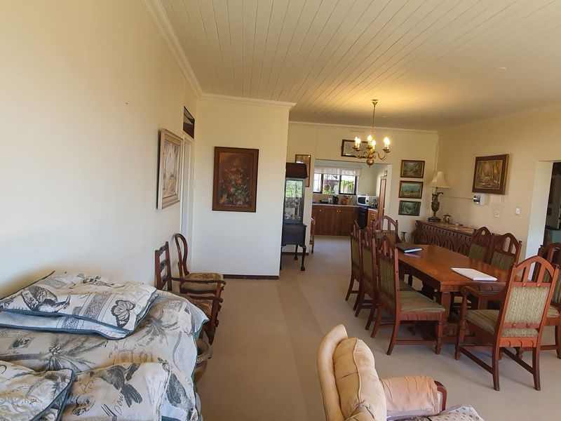 Coastal Investment Opportunity with Dual Living and Panoramic Sea Views - Photo 4