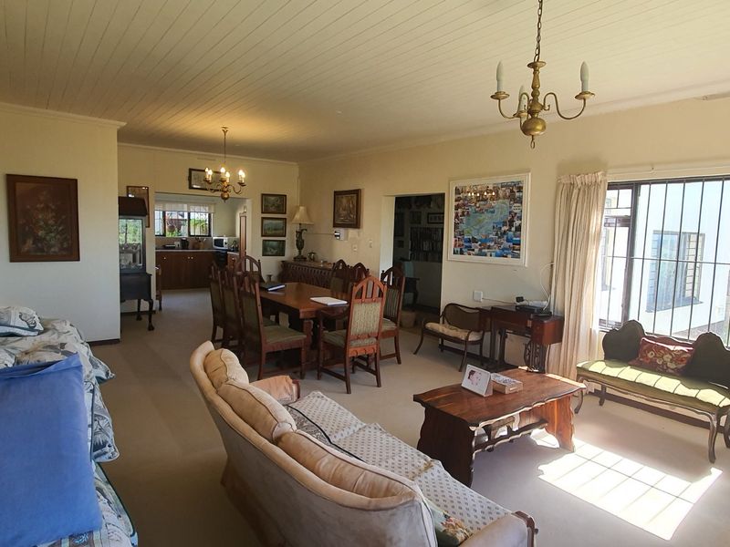 Coastal Investment Opportunity with Dual Living and Panoramic Sea Views - Photo 2