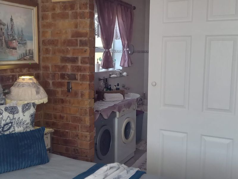 Ramsgate flat with communal pool and fibre - Photo 9