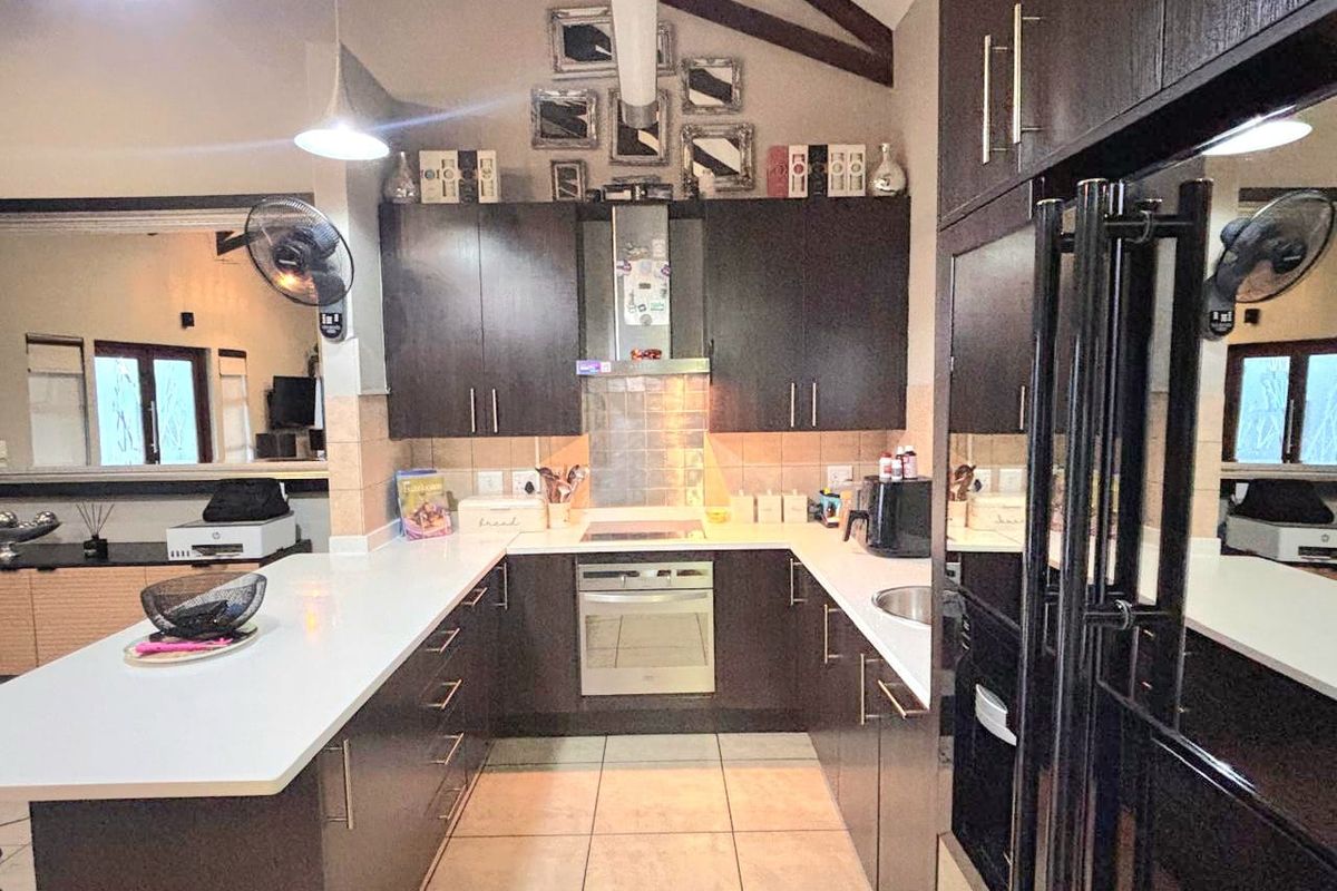 Modern Single-Level Family Home in Midlands Estate – Under R4 Million - Photo 5