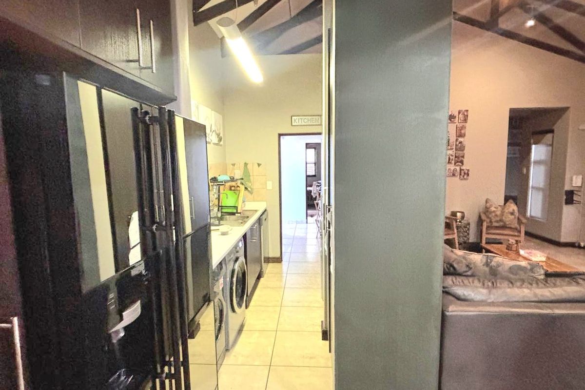 Modern Single-Level Family Home in Midlands Estate – Under R4 Million - Photo 4