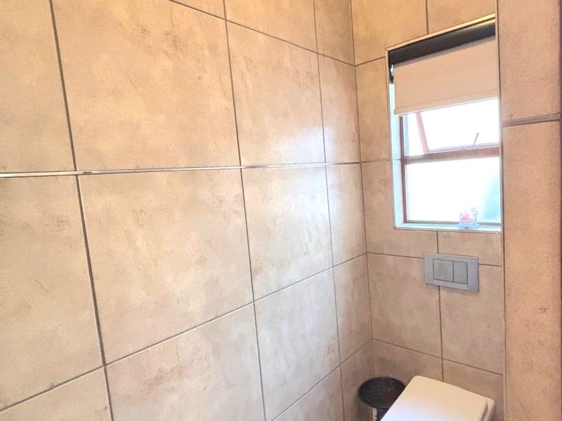 Modern Single-Level Family Home in Midlands Estate – Under R4 Million - Photo 9