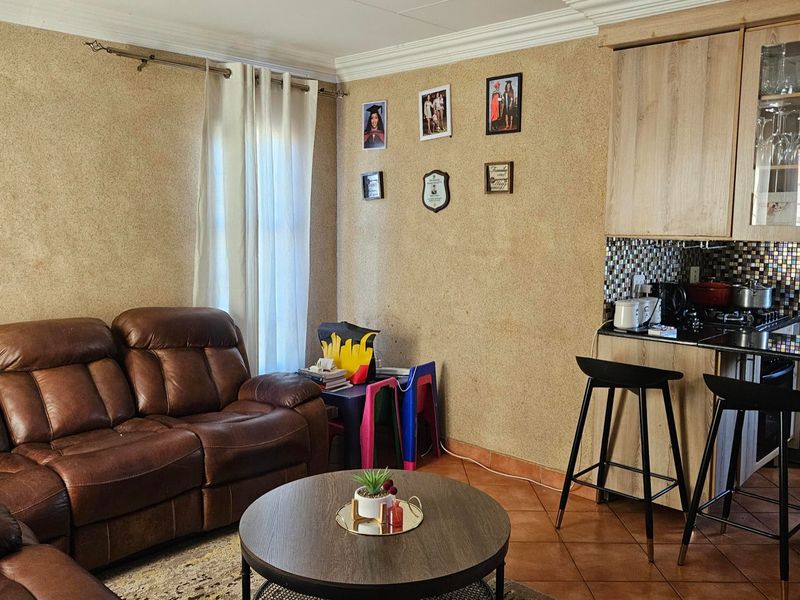 A beautiful three-bedroom home  - Photo 5