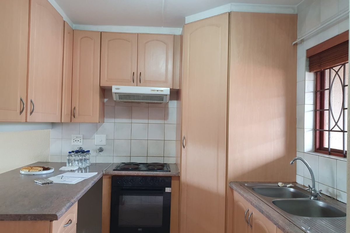 Secure 1st floor apartment in Dowerglen Ext 4 - Photo 5