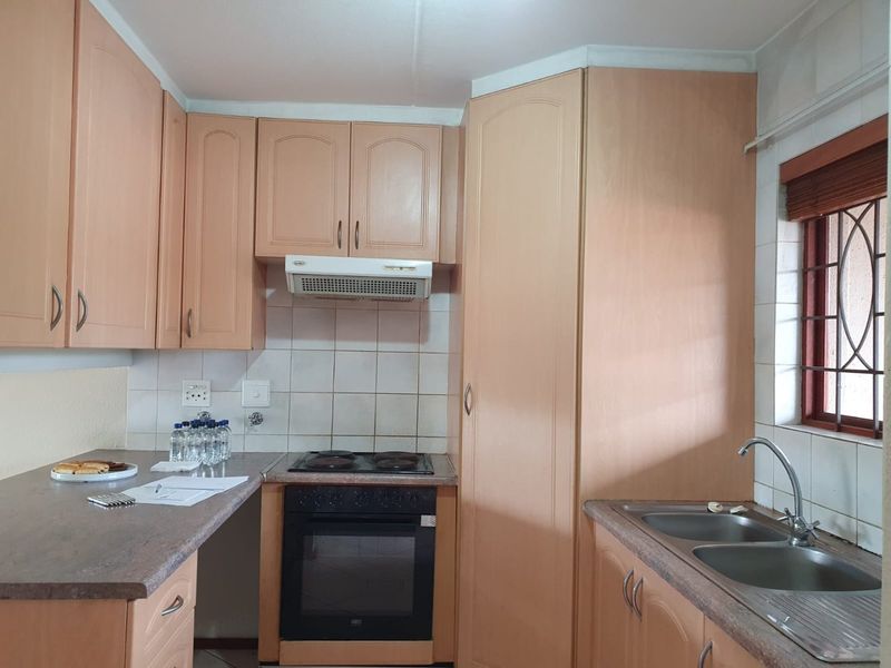Secure 1st floor apartment in Dowerglen Ext 4 - Photo 5