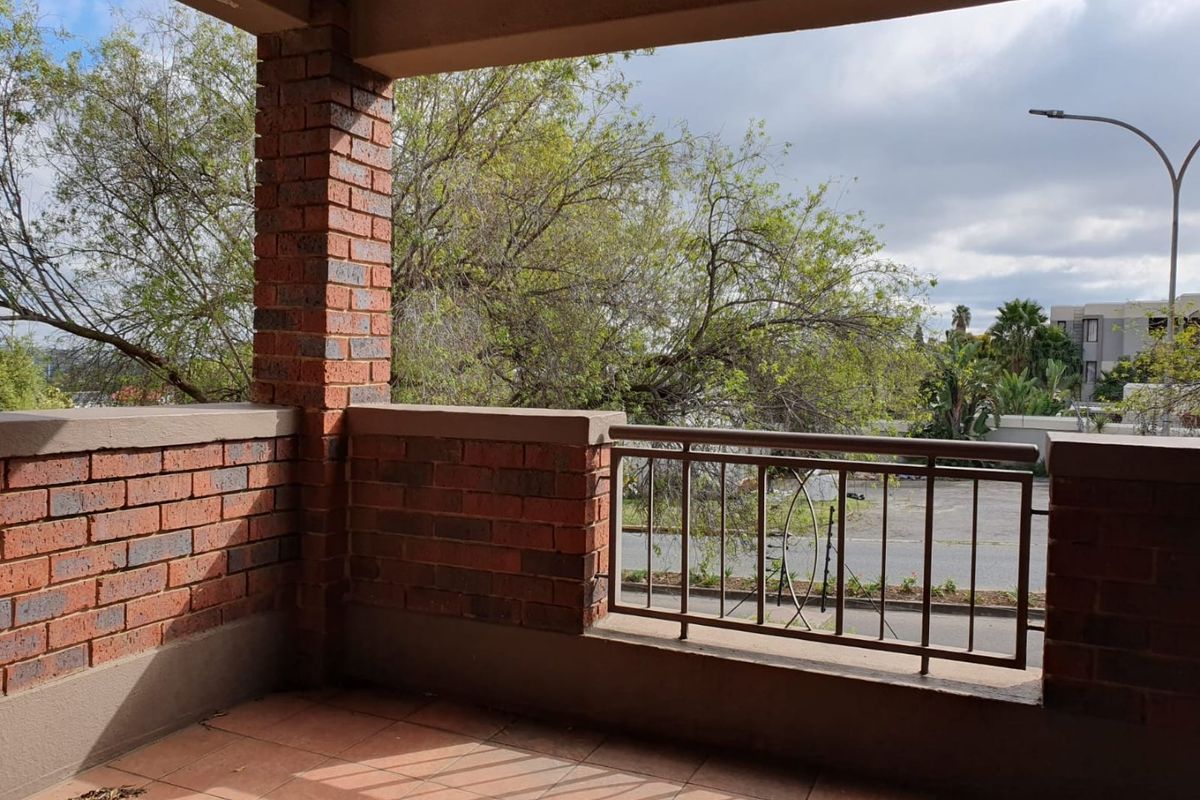 Secure 1st floor apartment in Dowerglen Ext 4 - Photo 4