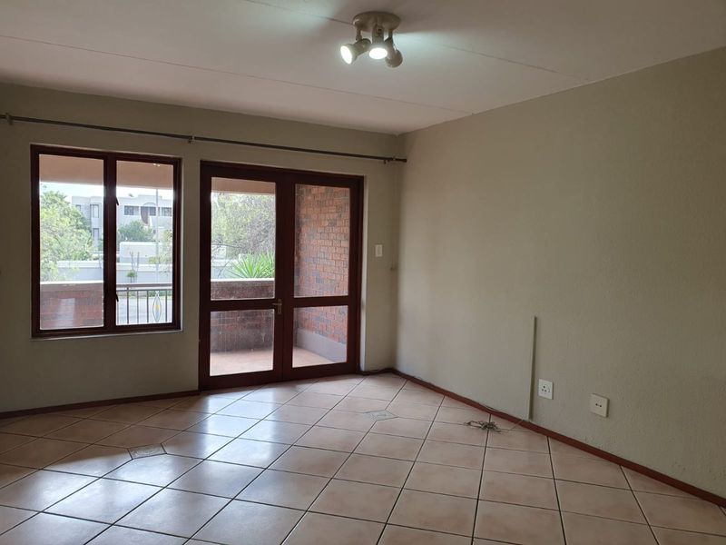 Secure 1st floor apartment in Dowerglen Ext 4 - Photo 2