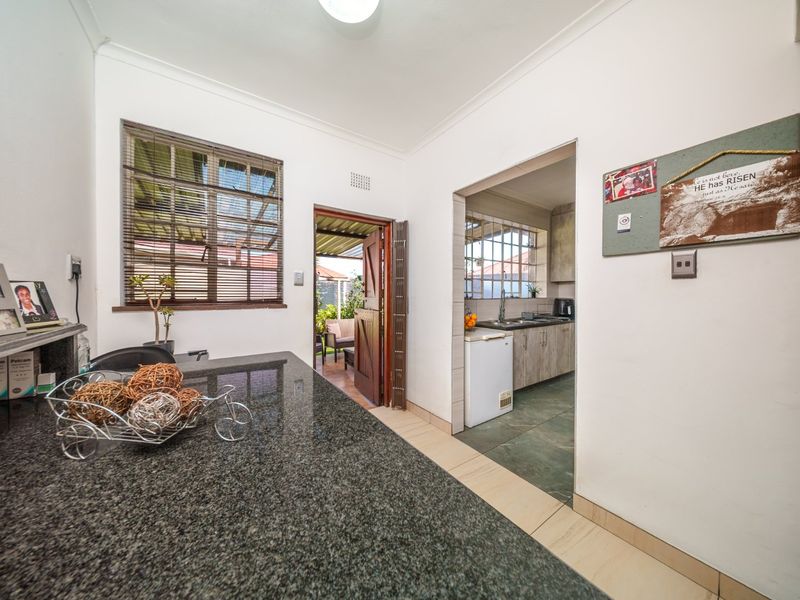Modern Family Home with Flatlet in Kelvin Estate. - Photo 4