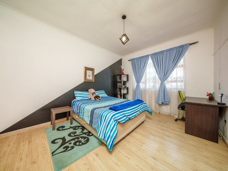 Modern Family Home with Flatlet in Kelvin Estate. - Photo 10