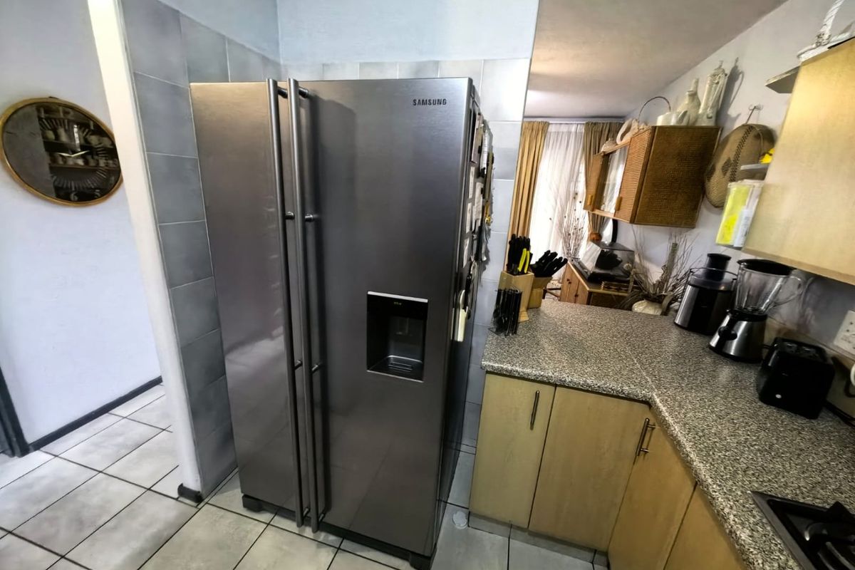 3 Bedrooms, 2 Bathrooms Apartment For Sale In Athlone Park, Amanzimtoti - Photo 5