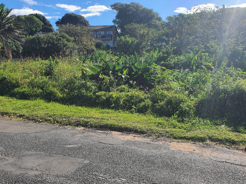 Prime Coastal Vacant Land – Walking Distance to Popular Beaches - Photo 4