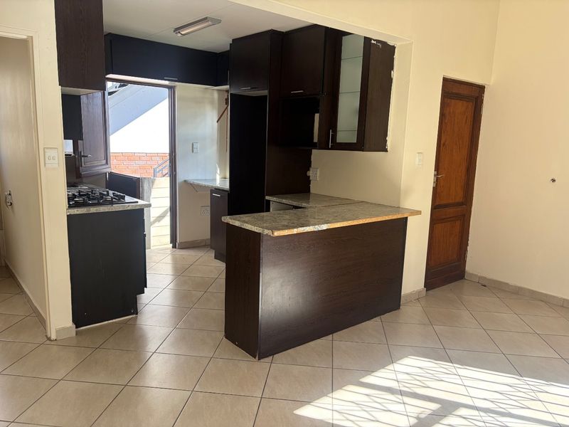 2 Bedroom 1 Bathroom for rent  - Photo 2