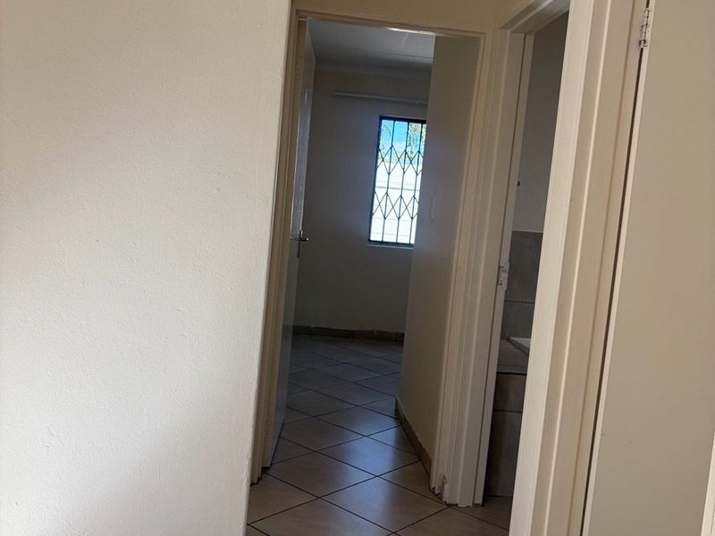 2 Bedroom 1 Bathroom for rent  - Photo 8