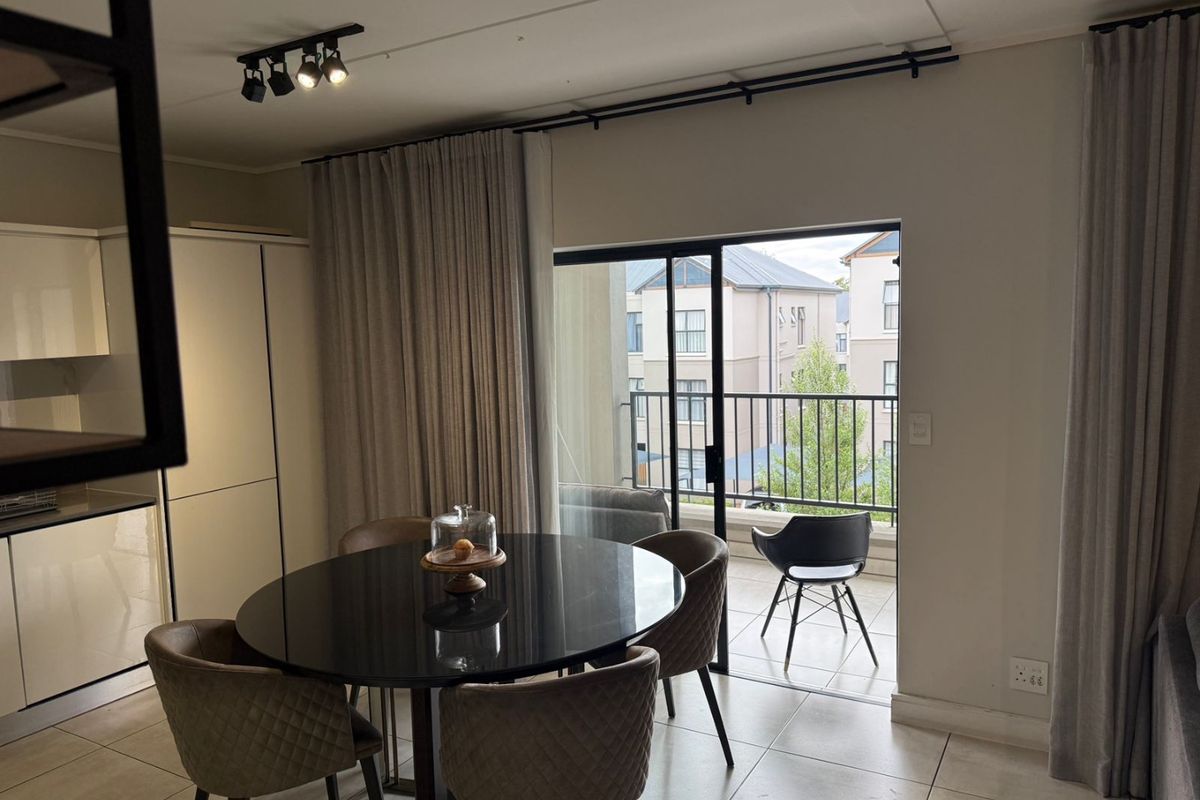 The Polofields 3 bedroom 2 bathroom  - Photo 2